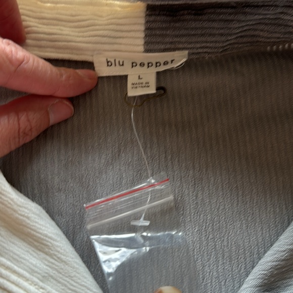 Color block flannel - Picture 2 of 2